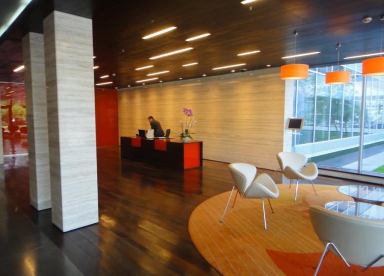 Кругозор, строение 1: Вид главного ресепшен здания